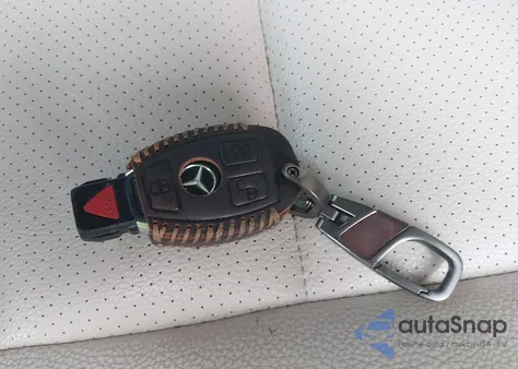 2013 Mercedes-Benz Glk 350 4Matic z USA, uszkodzony, nr VIN WDCGG8JB5DF999009